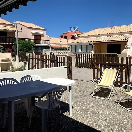 Maisonnette Chaleureuse Au Pied Du Port *