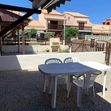 Maisonnette Chaleureuse Au Pied Du Port Dom wakacyjny *
