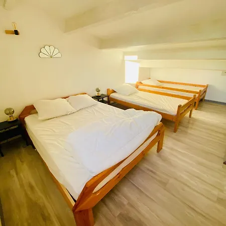 Maisonnette Chaleureuse Au Pied Du Port 루케이트