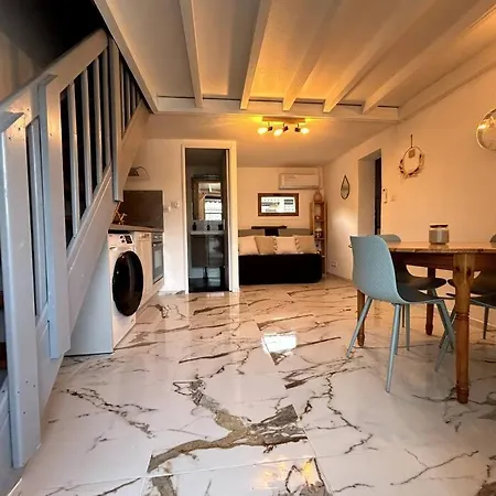 別荘 Maisonnette Chaleureuse Au Pied Du Port ルカート