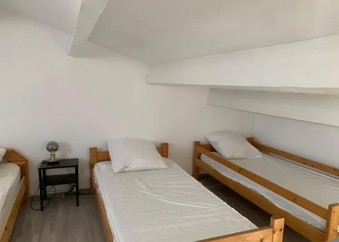 Maisonnette Chaleureuse Au Pied Du Port Дом отдыха Лёкат