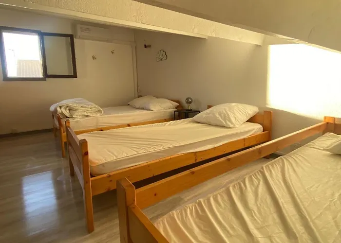 Maisonnette Chaleureuse Au Pied Du Port Сasa de vacaciones Leucate